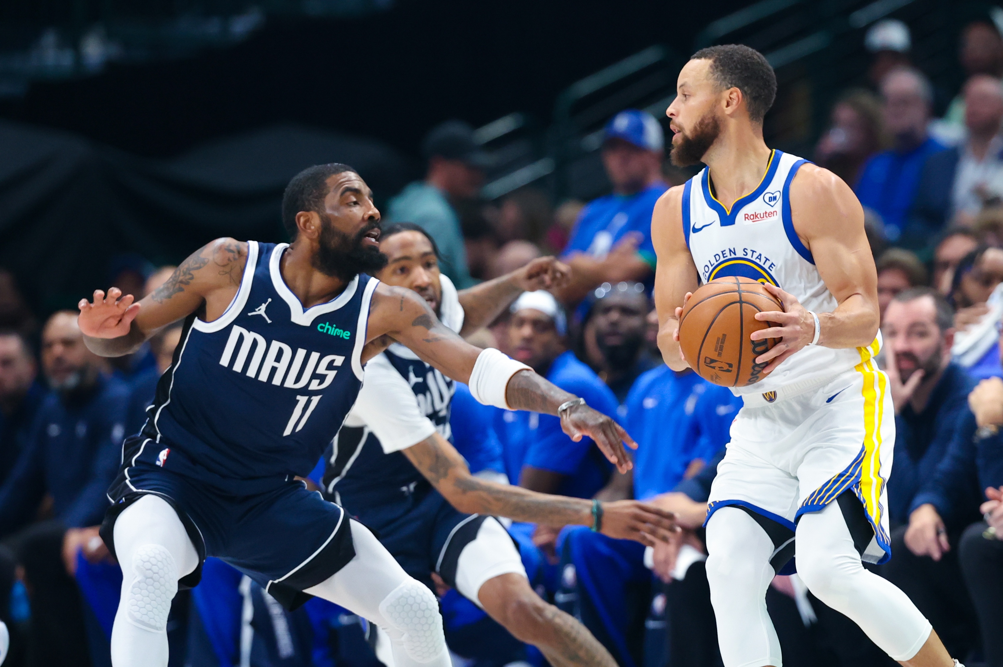 开yun体育平台官网入口登录-本人还没上脚征战过~库里：穿欧文3代比赛征求过欧文的同意