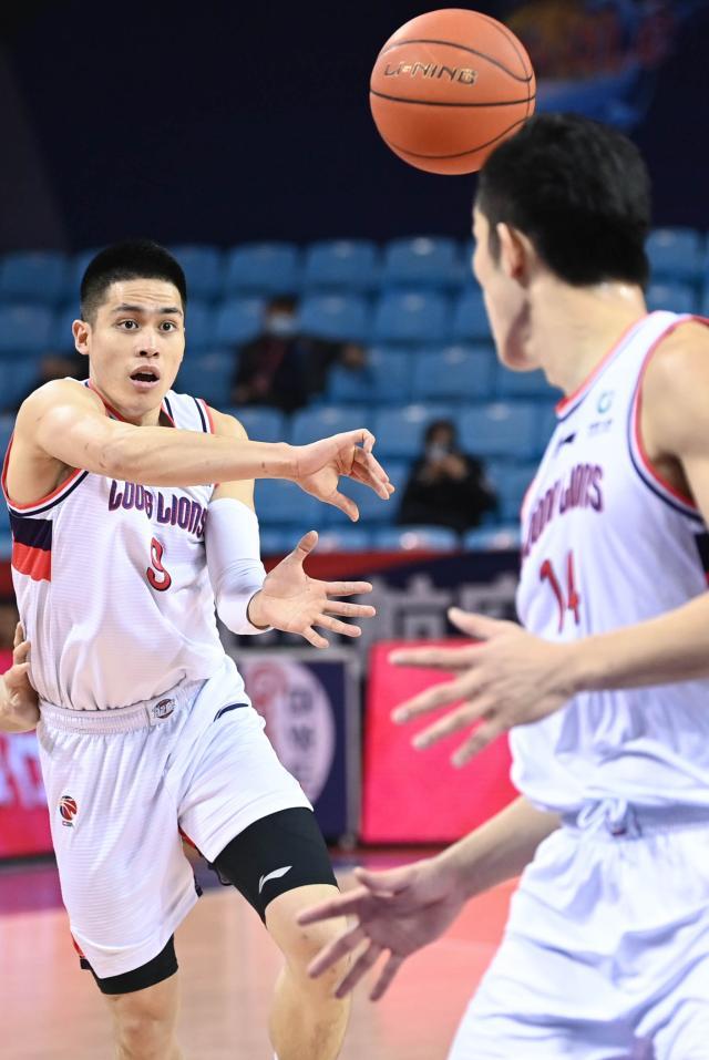 开yun体育平台官网入口登录-CBA历史第一人！陈盈骏3战58助攻 他已是MVP大热门