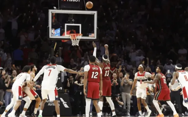 开云app下载入口官网-美记：如果人们每晚都能砍下83分，他们肯定也会这么做